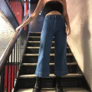 Wide leg cropped jeans
